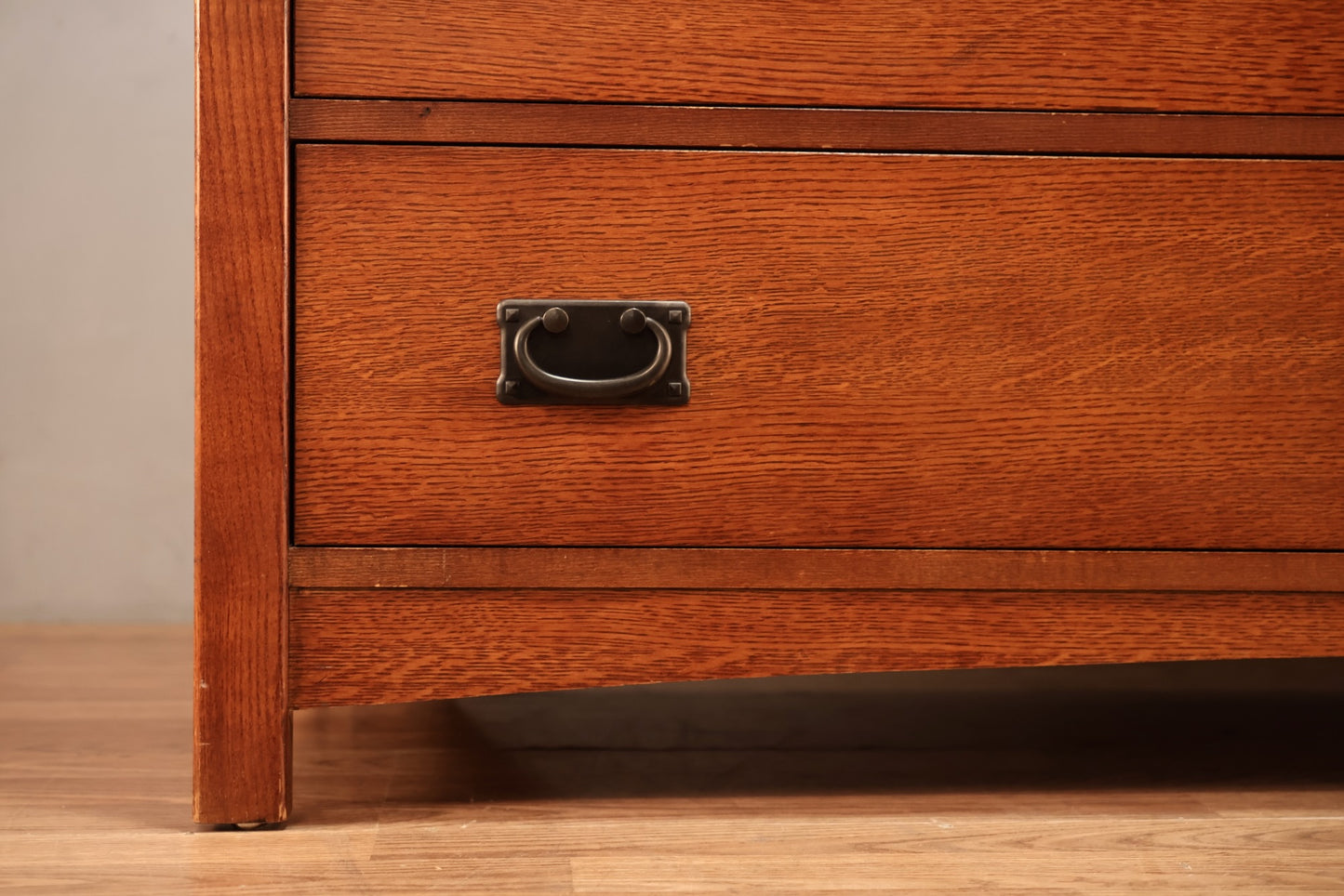 Large Bassett Oak 10-Drawer Dresser