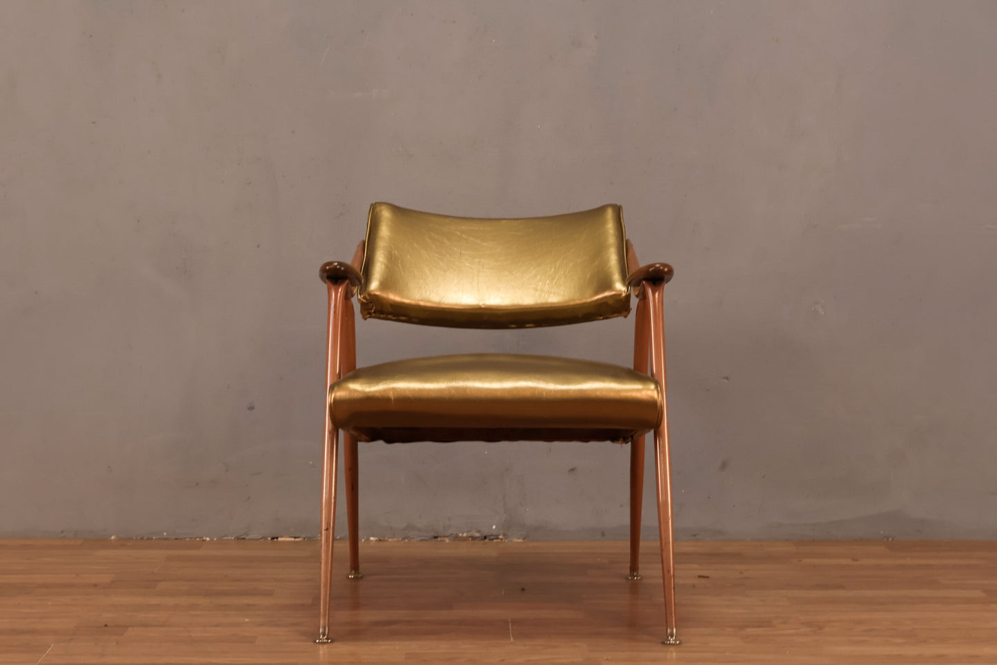 Viko Baumritter Atomic Gold Tilt-Back Armchair