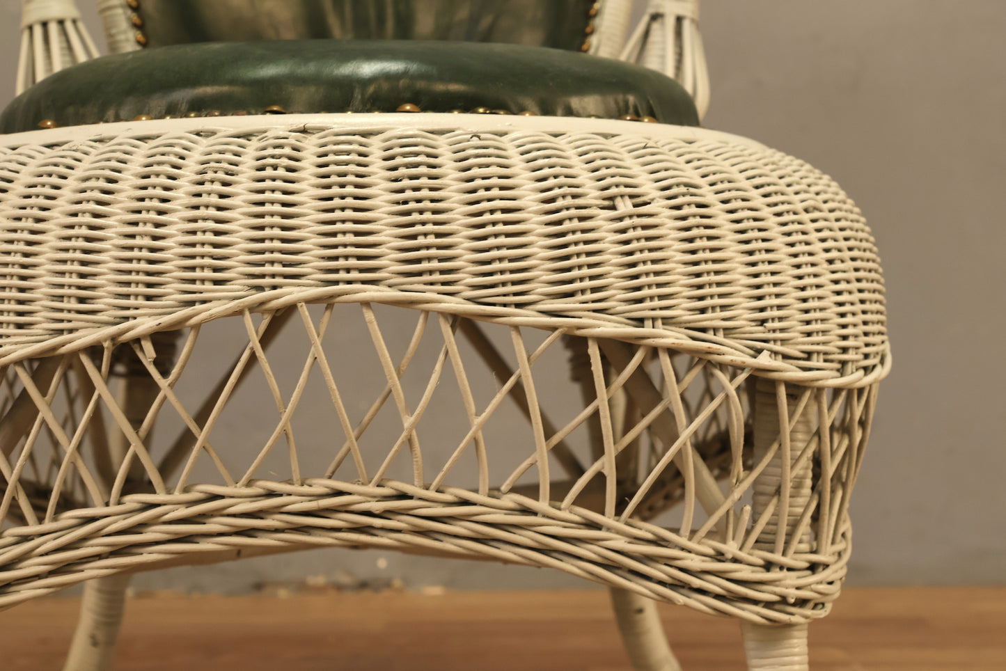 Gray Wicker & Green Leather Accent Chair
