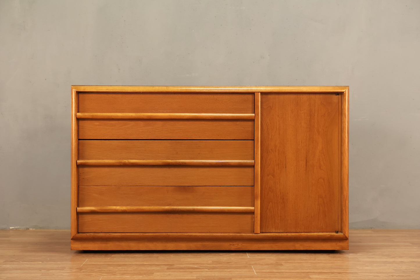 T.H. Robsjohn-Gibbings Compact Credenza