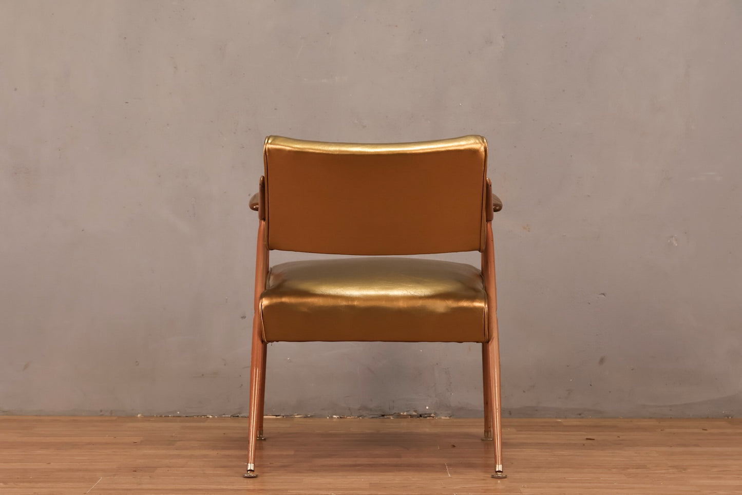 Viko Baumritter Atomic Gold Tilt-Back Armchair