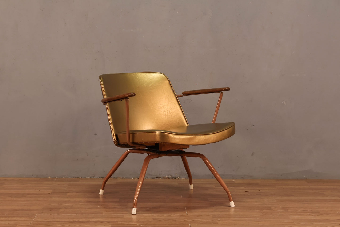 Viko Baumritter Atomic Gold Swivel Armchair