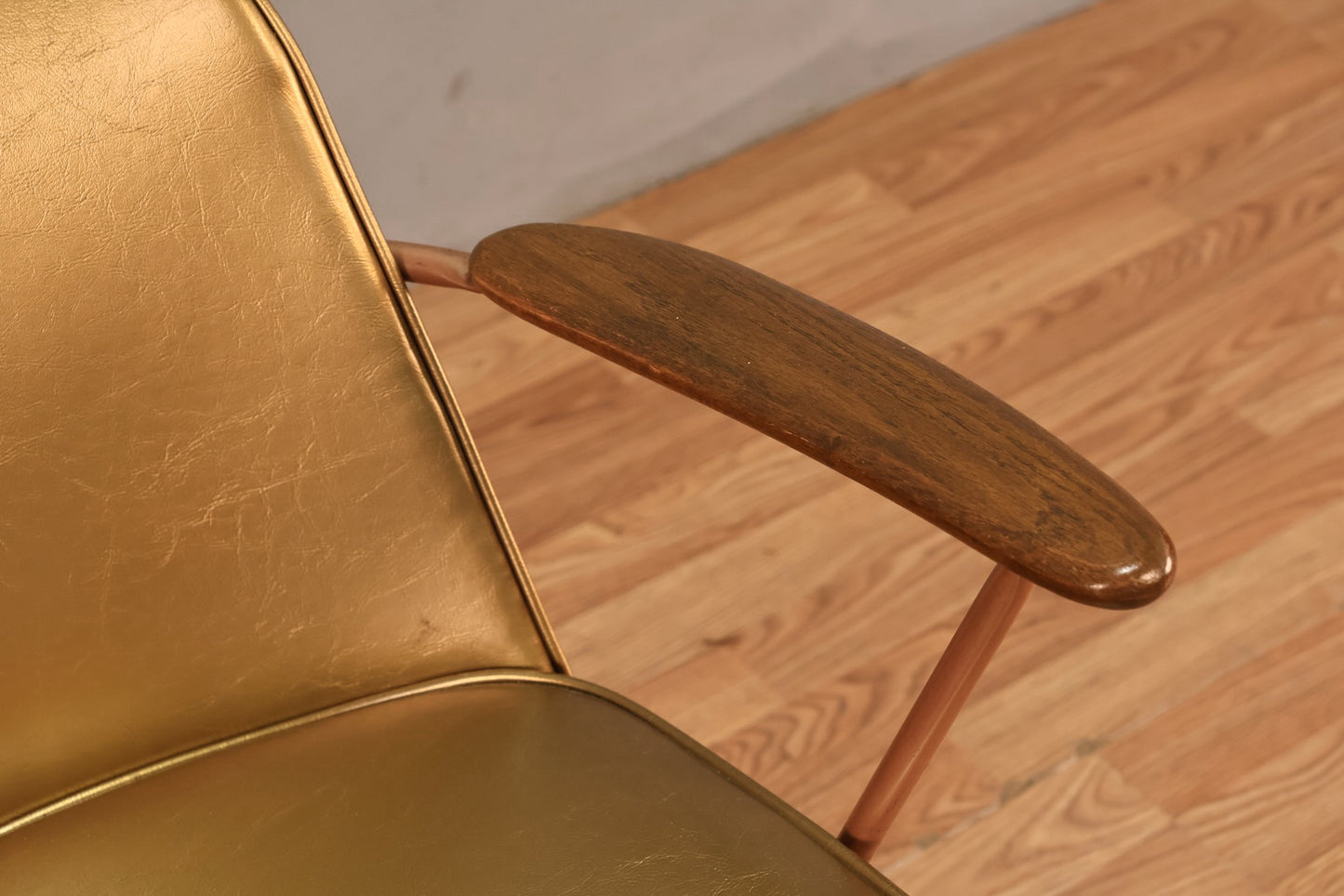 Viko Baumritter Atomic Gold Swivel Armchair