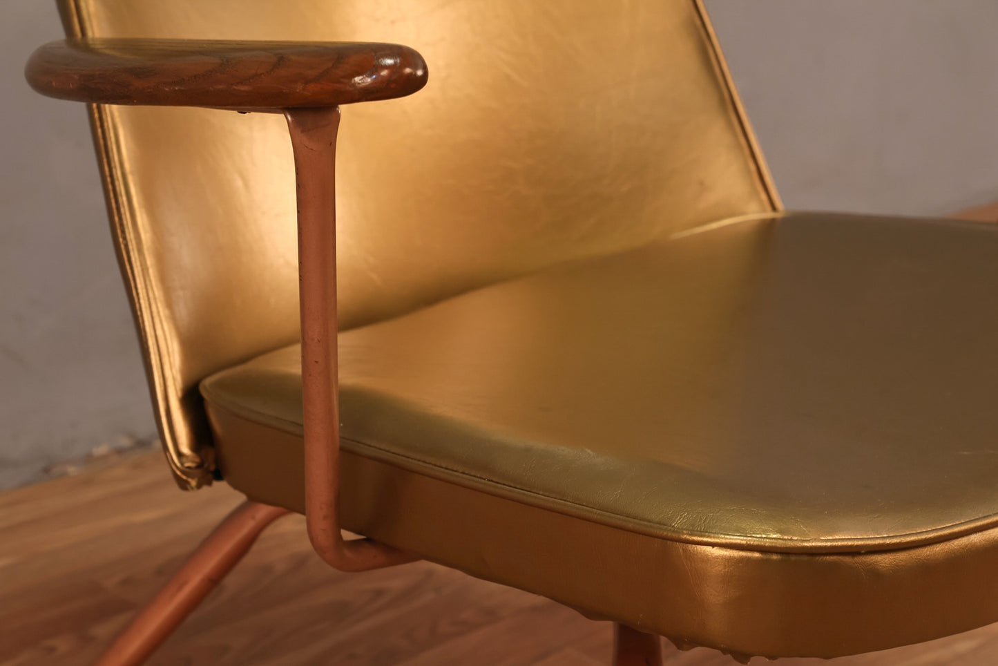 Viko Baumritter Atomic Gold Swivel Armchair