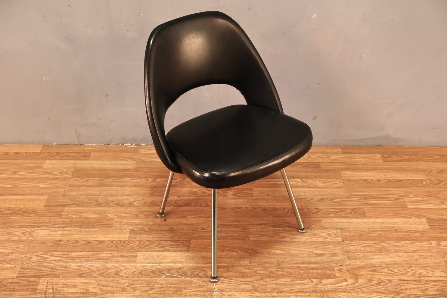 Eero Saarinen 1960s "Executive" Black Chair