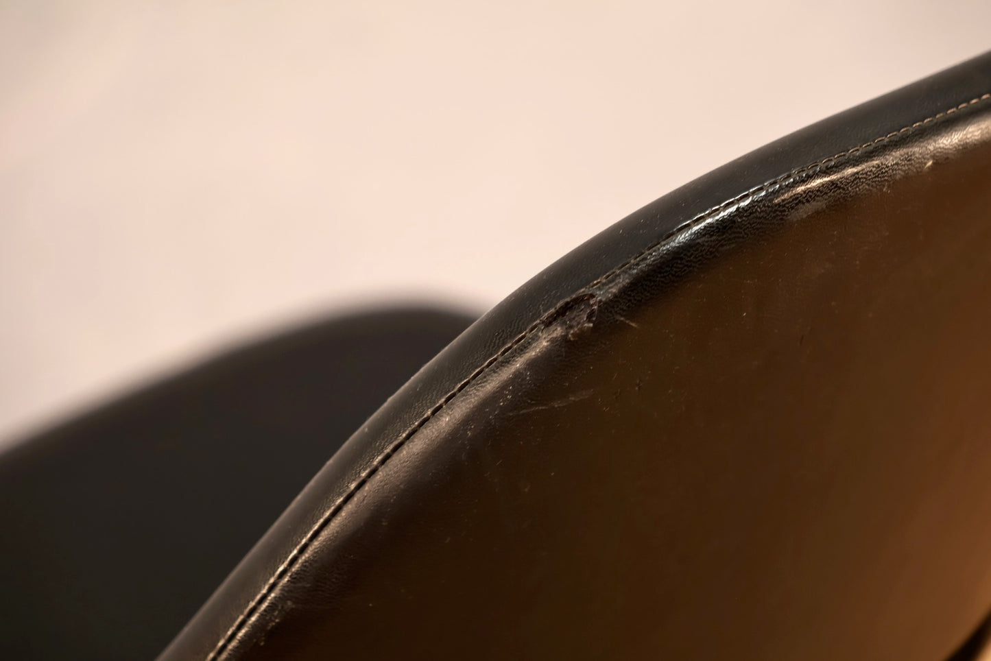 Eero Saarinen 1960s "Executive" Black Chair