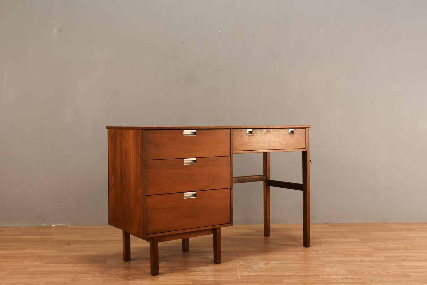 Bassett Walnut & Laminate 4-Drawer Desk