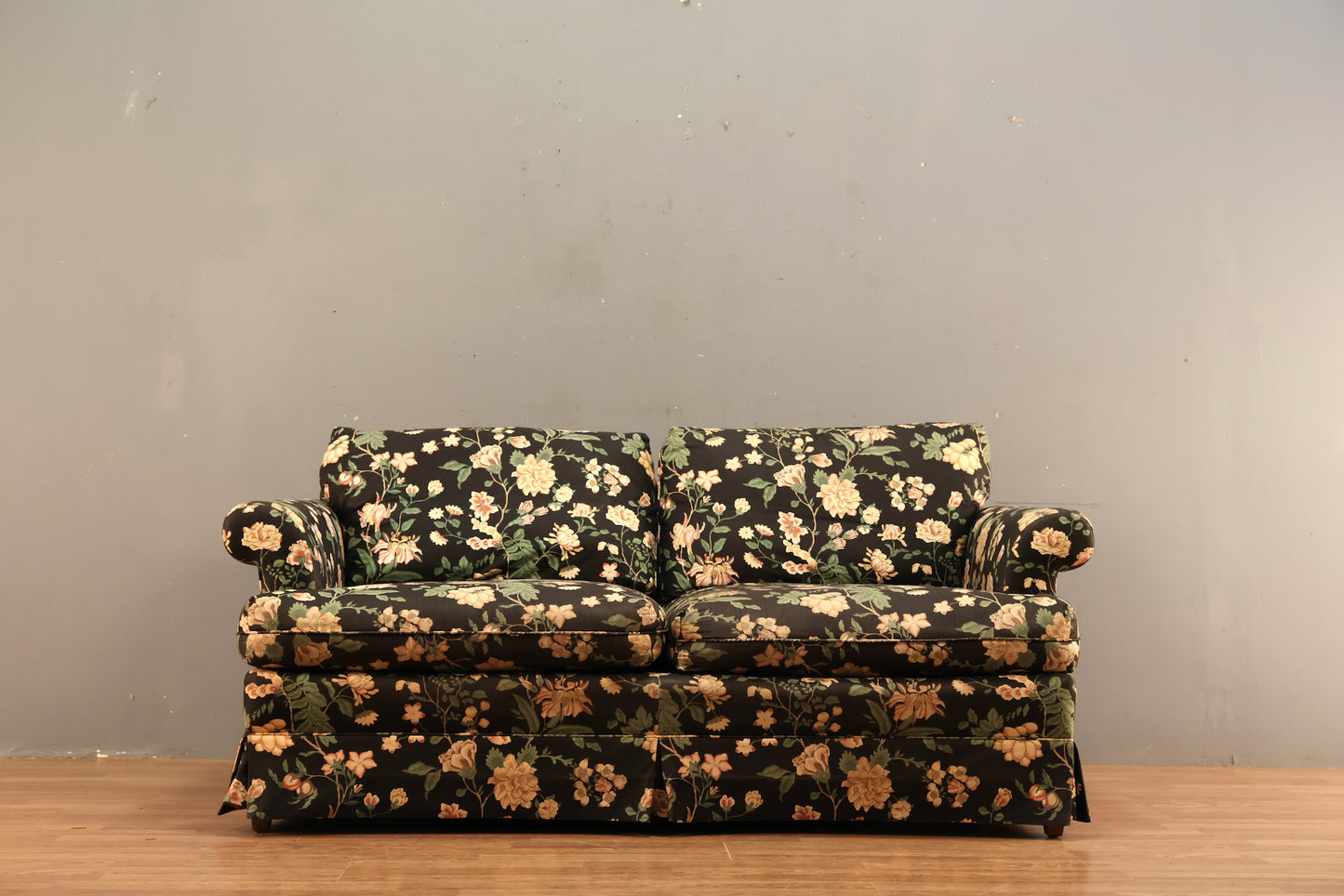 Henredon Midnight Garden Loveseat - ONLINE ONLY