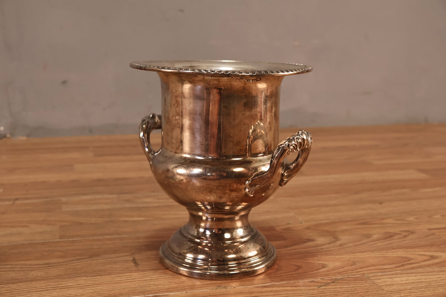 Silver Champage Bucket & Stand - ONLINE ONLY