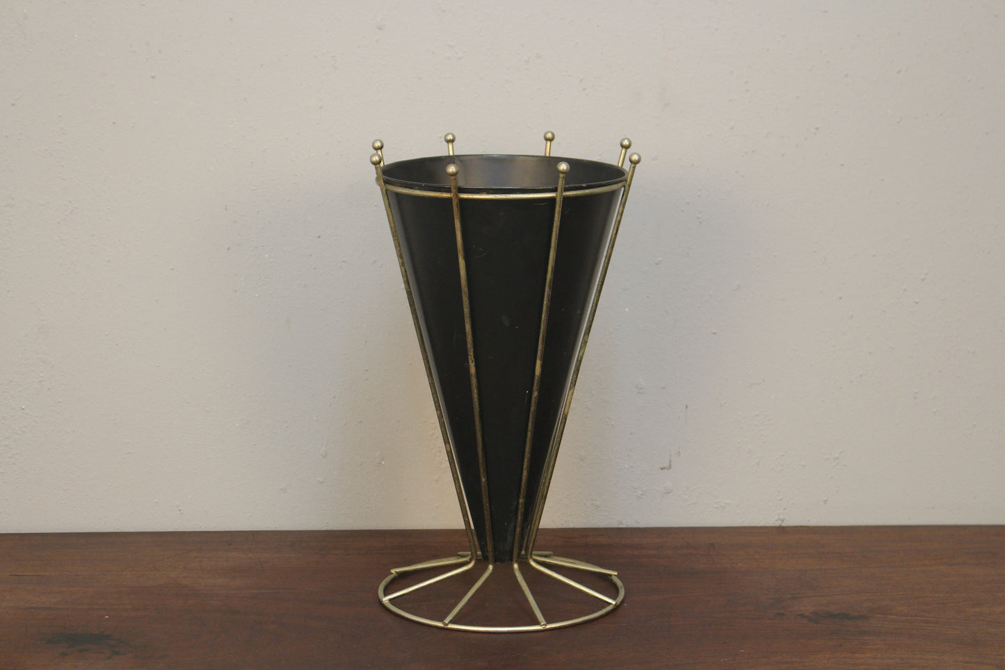 Atomic Metal Umbrella Stand