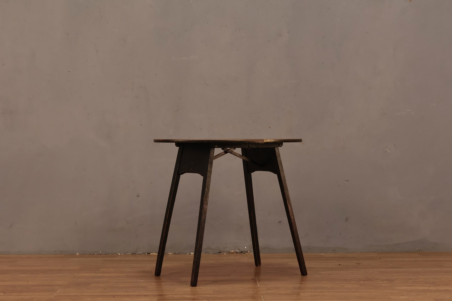 Oval Folding Side Table