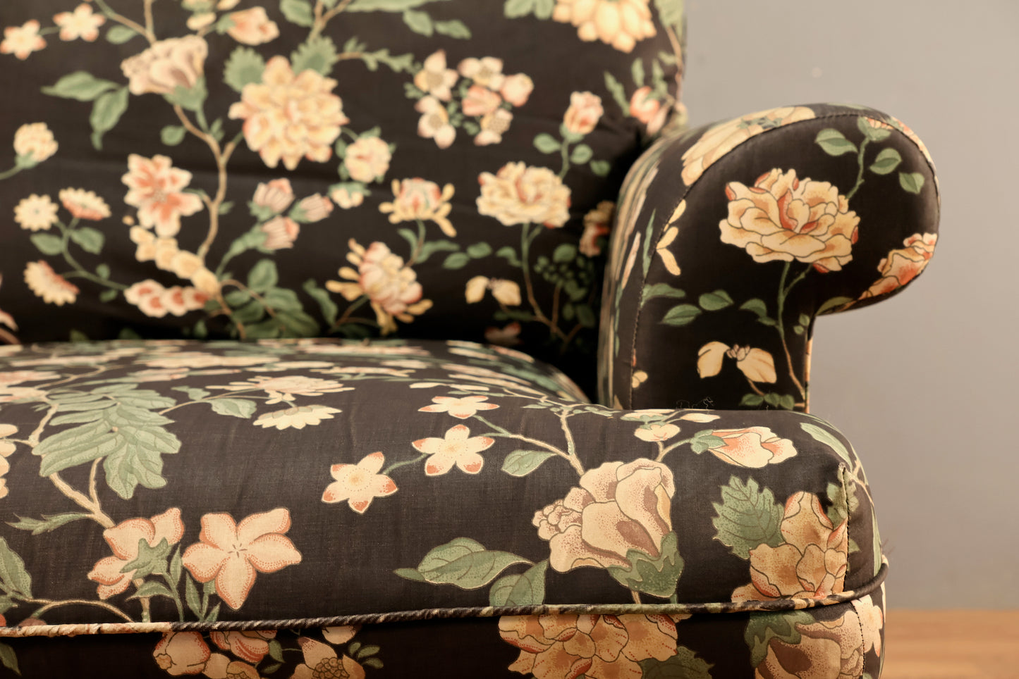 Henredon Midnight Garden Loveseat - ONLINE ONLY