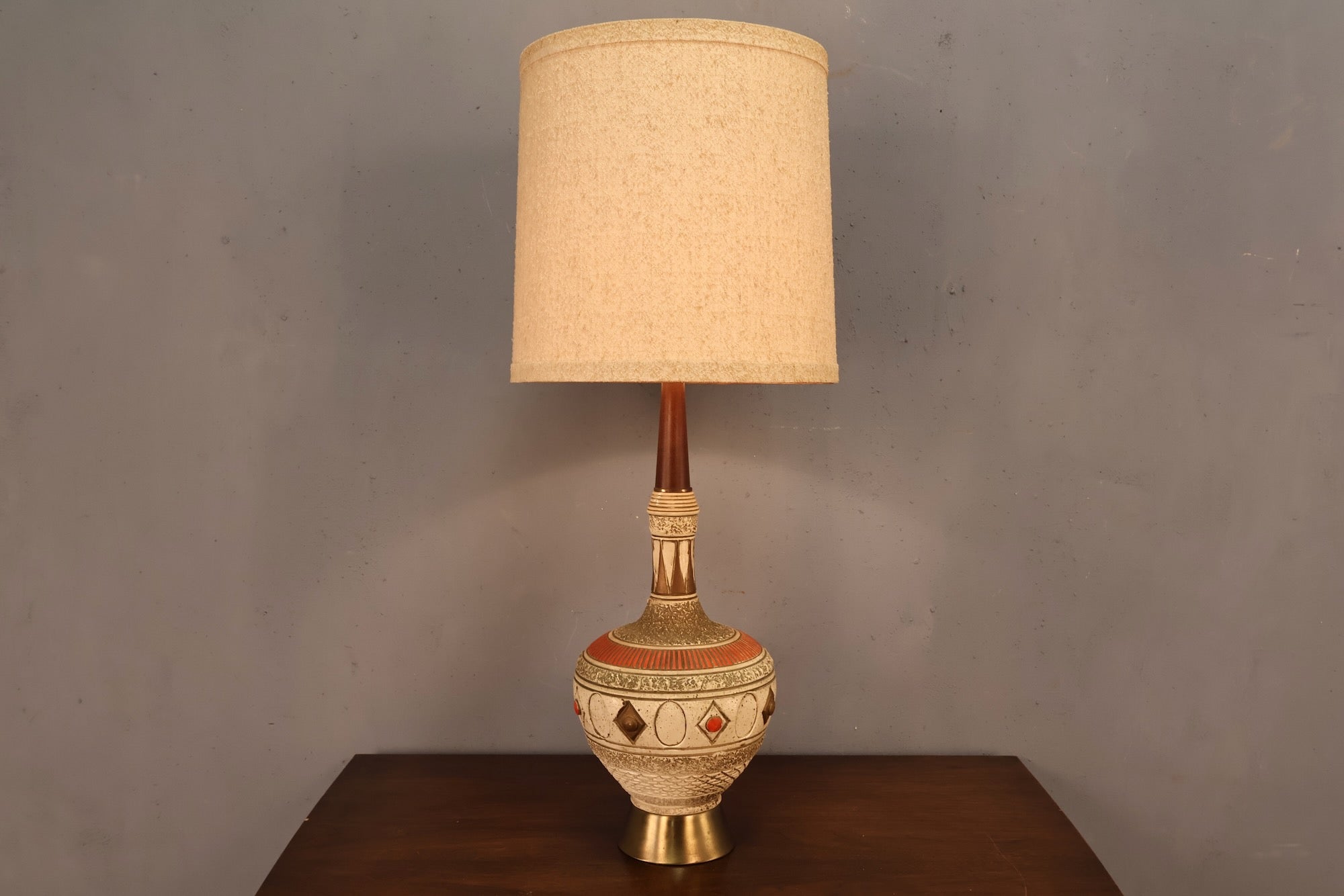 Mid Century Chalkware Diamonds Table Lamp – Furnish Green