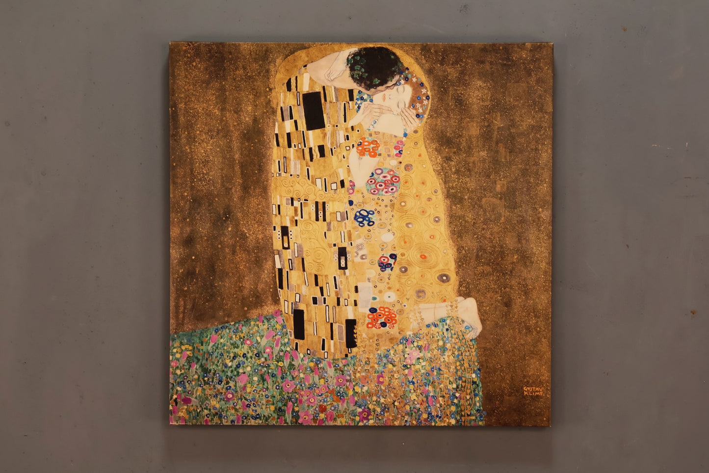 Modern "The Kiss" Gustav Klimt Vinyl Print - ONLINE ONLY