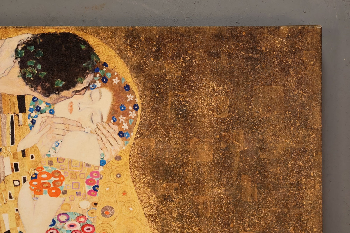 Modern "The Kiss" Gustav Klimt Vinyl Print - ONLINE ONLY