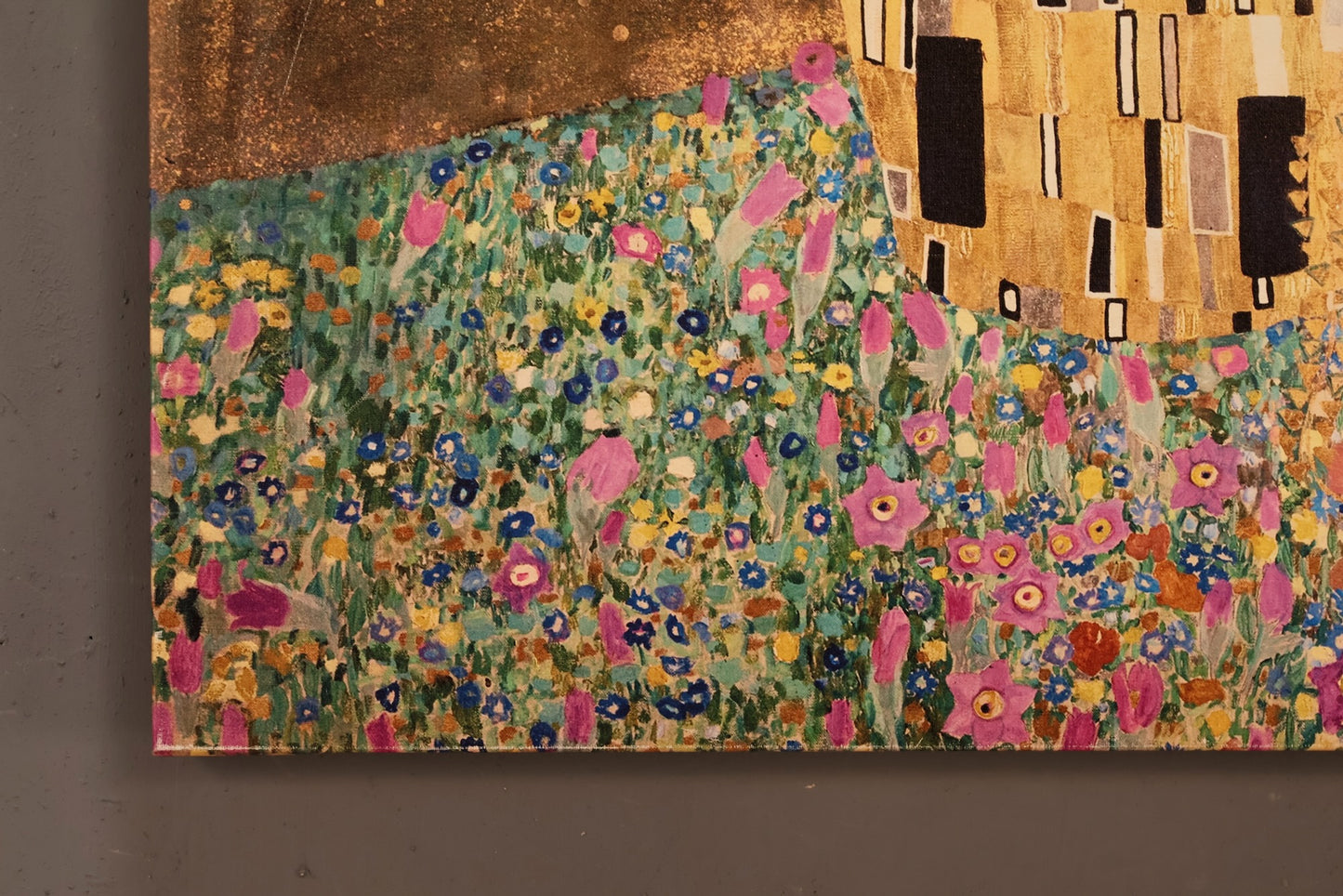 Modern "The Kiss" Gustav Klimt Vinyl Print - ONLINE ONLY