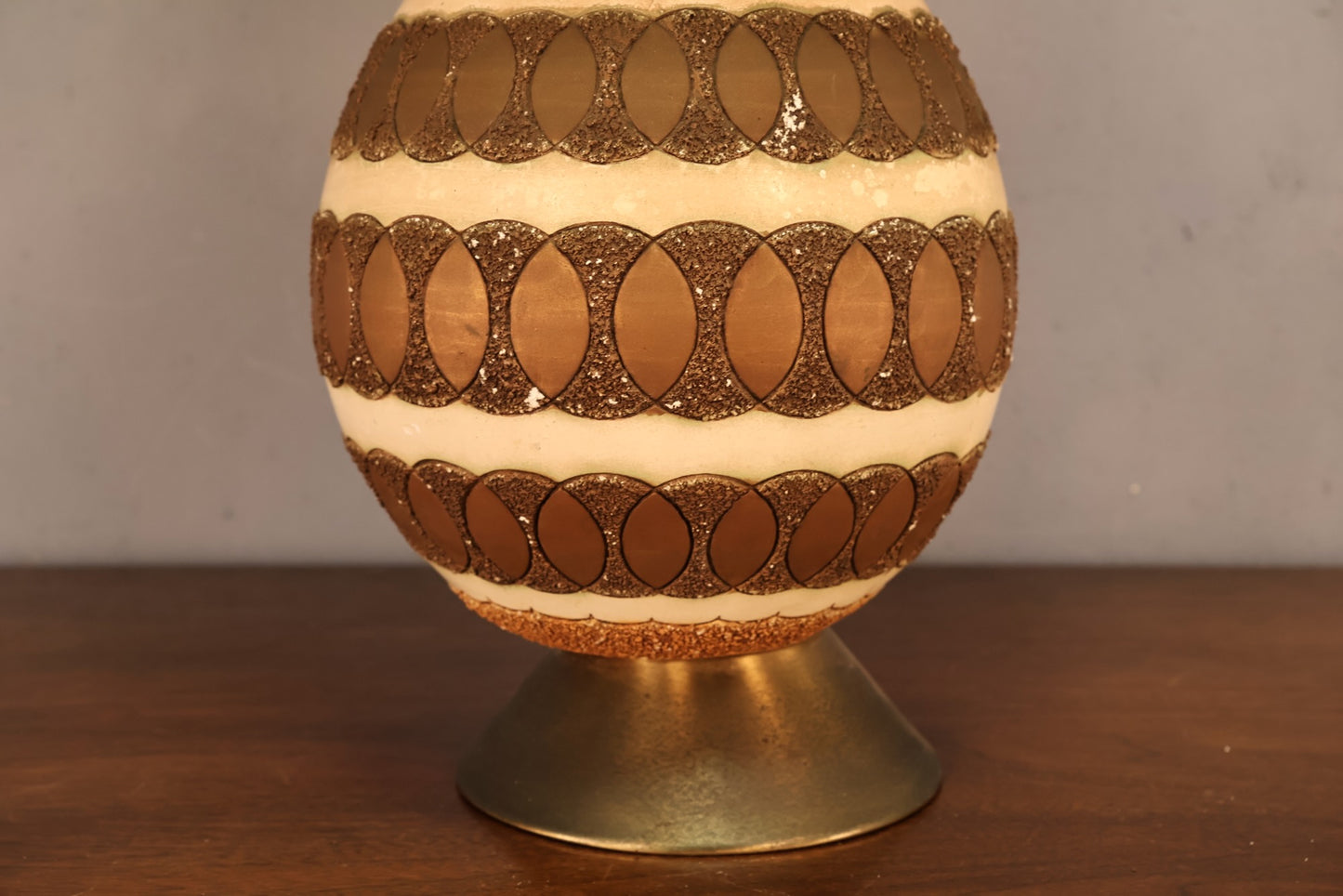 Mid Century Banded Chalkware Table Lamp