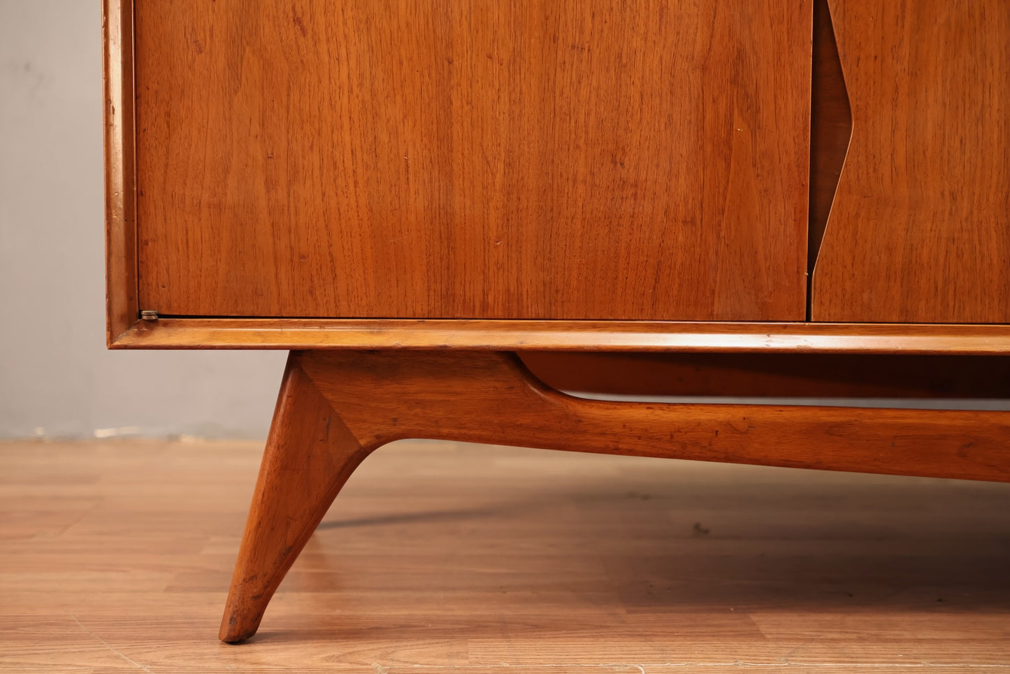 Luxe 1960s 6-Drawer Credenza