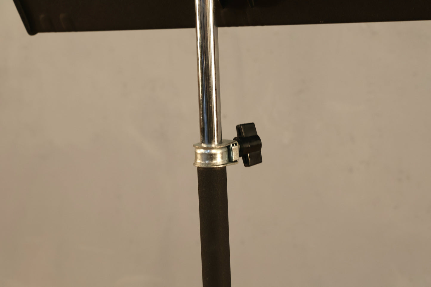 Black Metal Music Stand