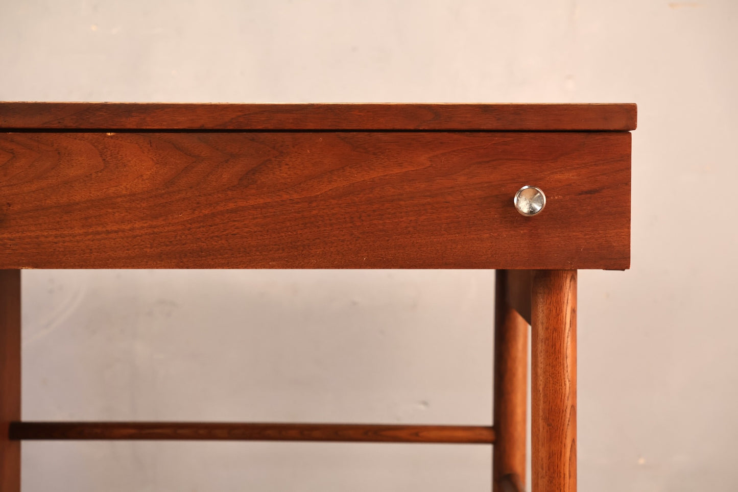 Metropolitan Walnut & Laminate 4-Drawer Desk