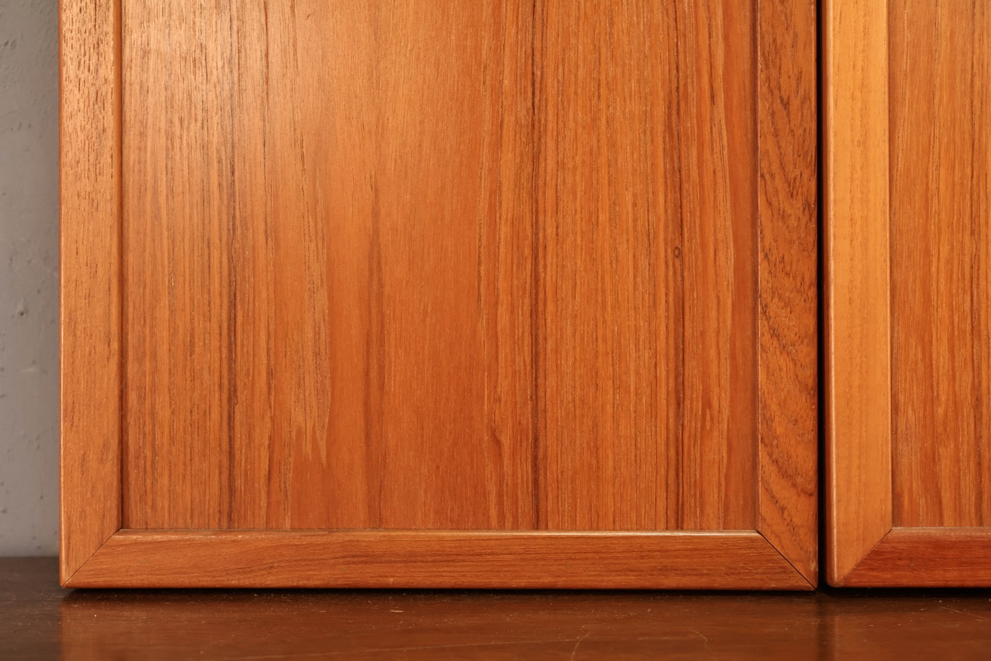Large Jesper Teak Tri-Fold Mirror