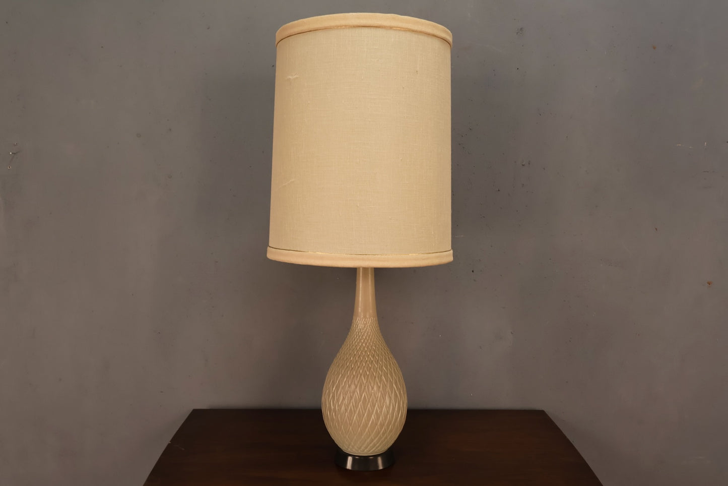 Taupe Diamonds Ceramic Table Lamp