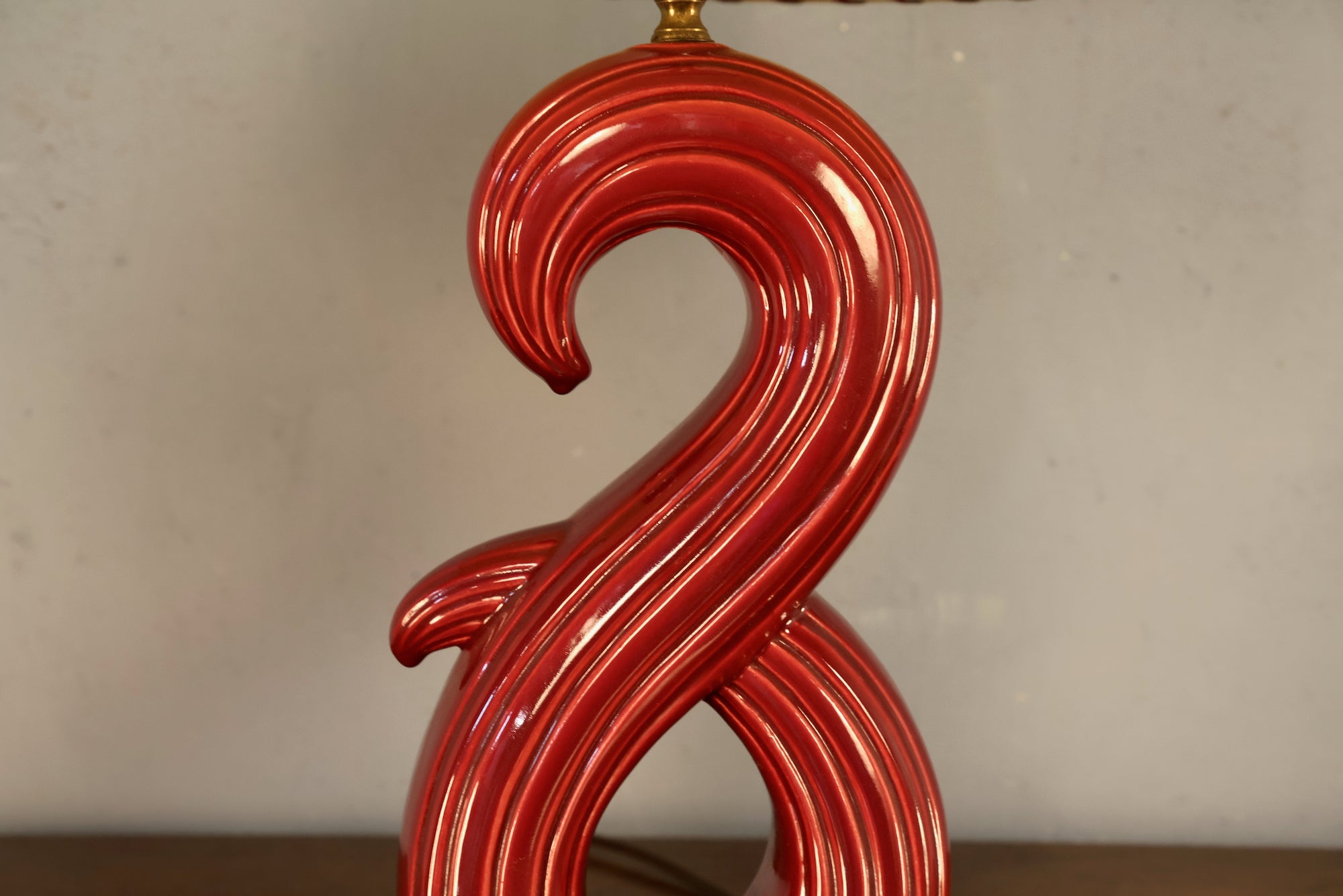 Royal Haeger Scarlet Swirl Table Lamp – Furnish Green