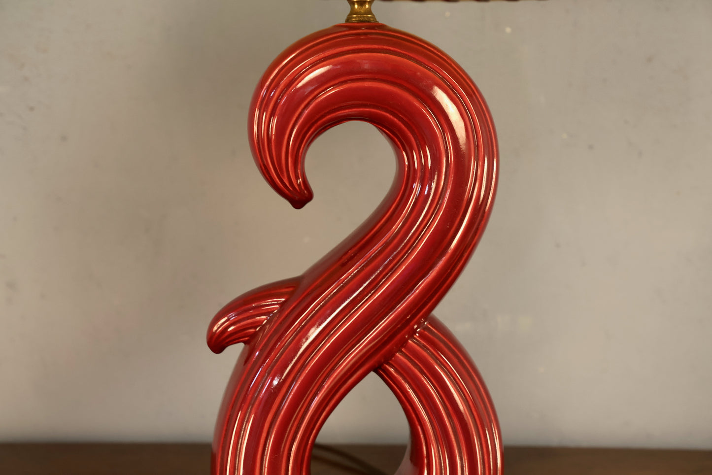 Royal Haeger Scarlet Swirl Table Lamp