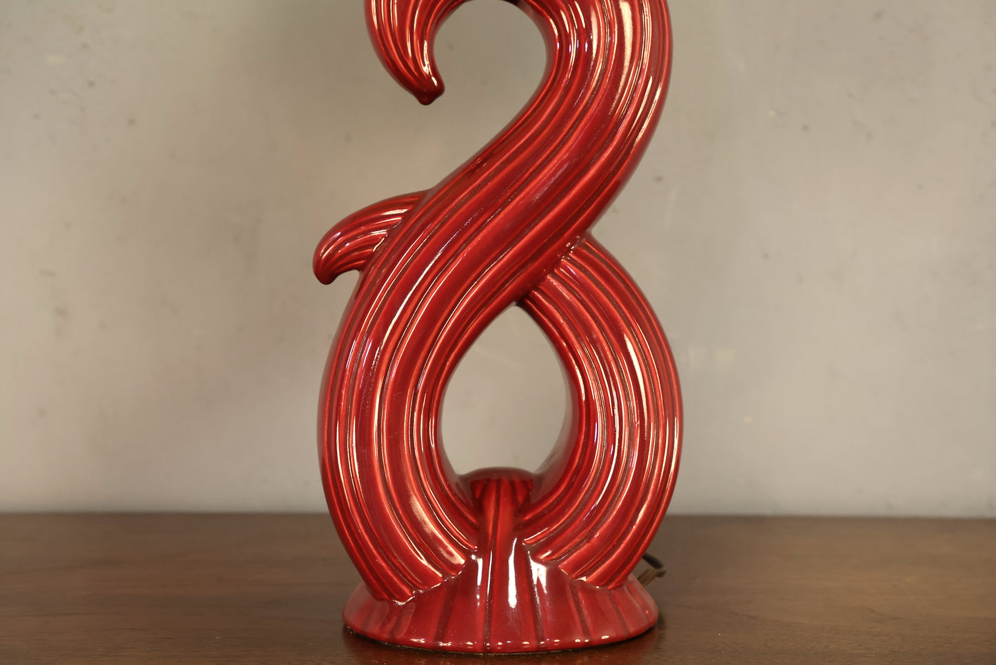 Royal Haeger Scarlet Swirl Table Lamp