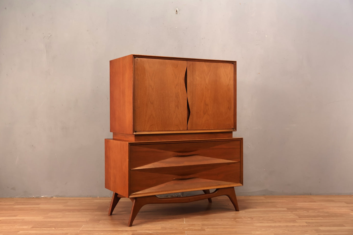 Luxe 1960s 5-Drawer Bachelor's Chest