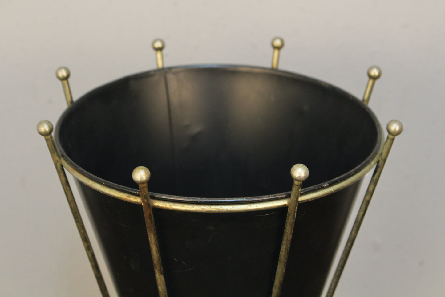 Atomic Metal Umbrella Stand