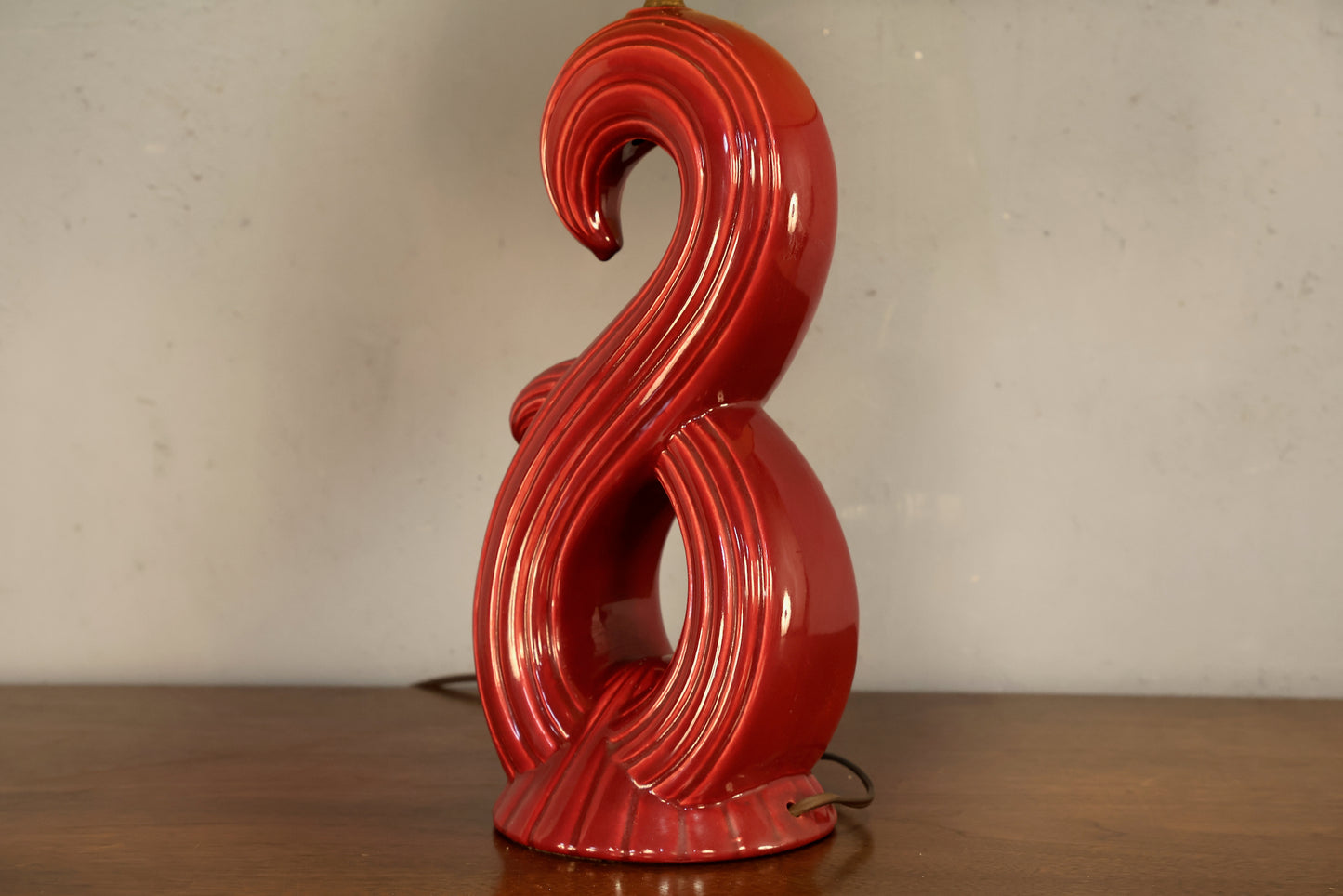 Royal Haeger Scarlet Swirl Table Lamp