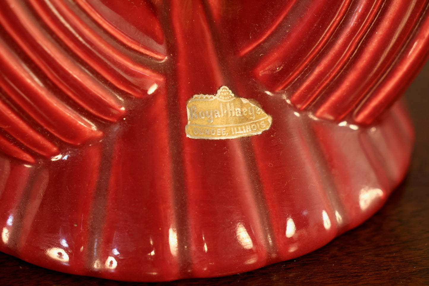 Royal Haeger Scarlet Swirl Table Lamp