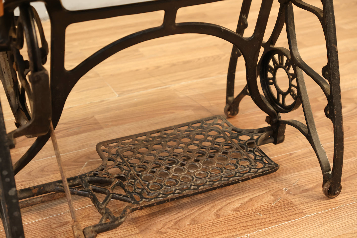Singer Sewing Machine Coffee Table - ONLINE ONLY