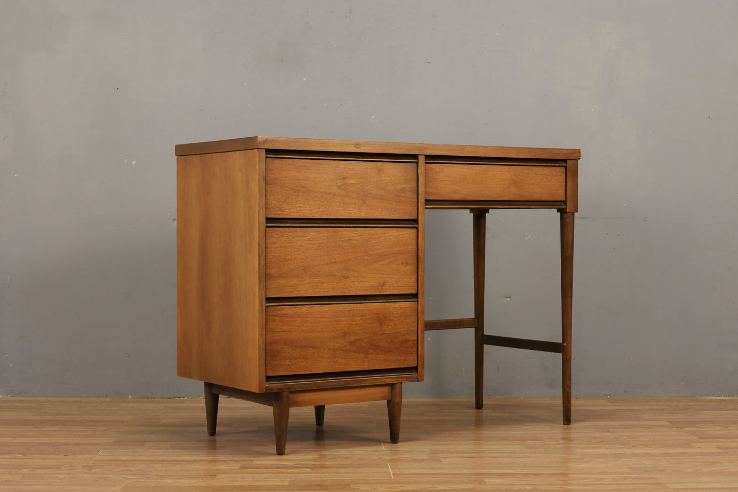 Classic Walnut & Laminate 4-Drawer Desk