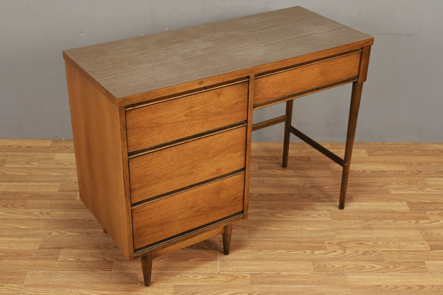 Classic Walnut & Laminate 4-Drawer Desk