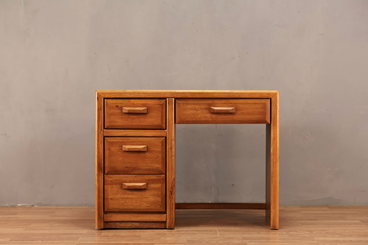 Lea Oak & Laminate 4-Drawer Desk