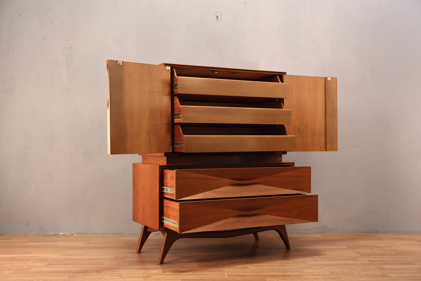 Luxe 1960s 5-Drawer Bachelor's Chest