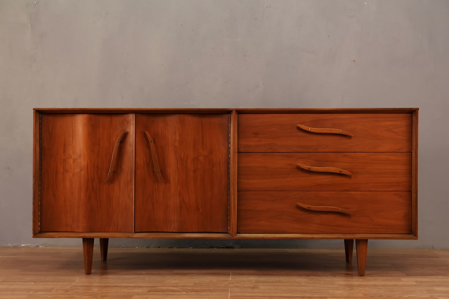 Unagusta Walnut Wave 6-Drawer Credenza