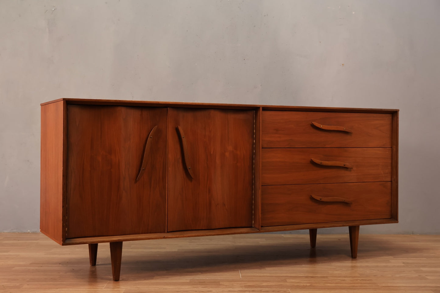 Unagusta Walnut Wave 6-Drawer Credenza