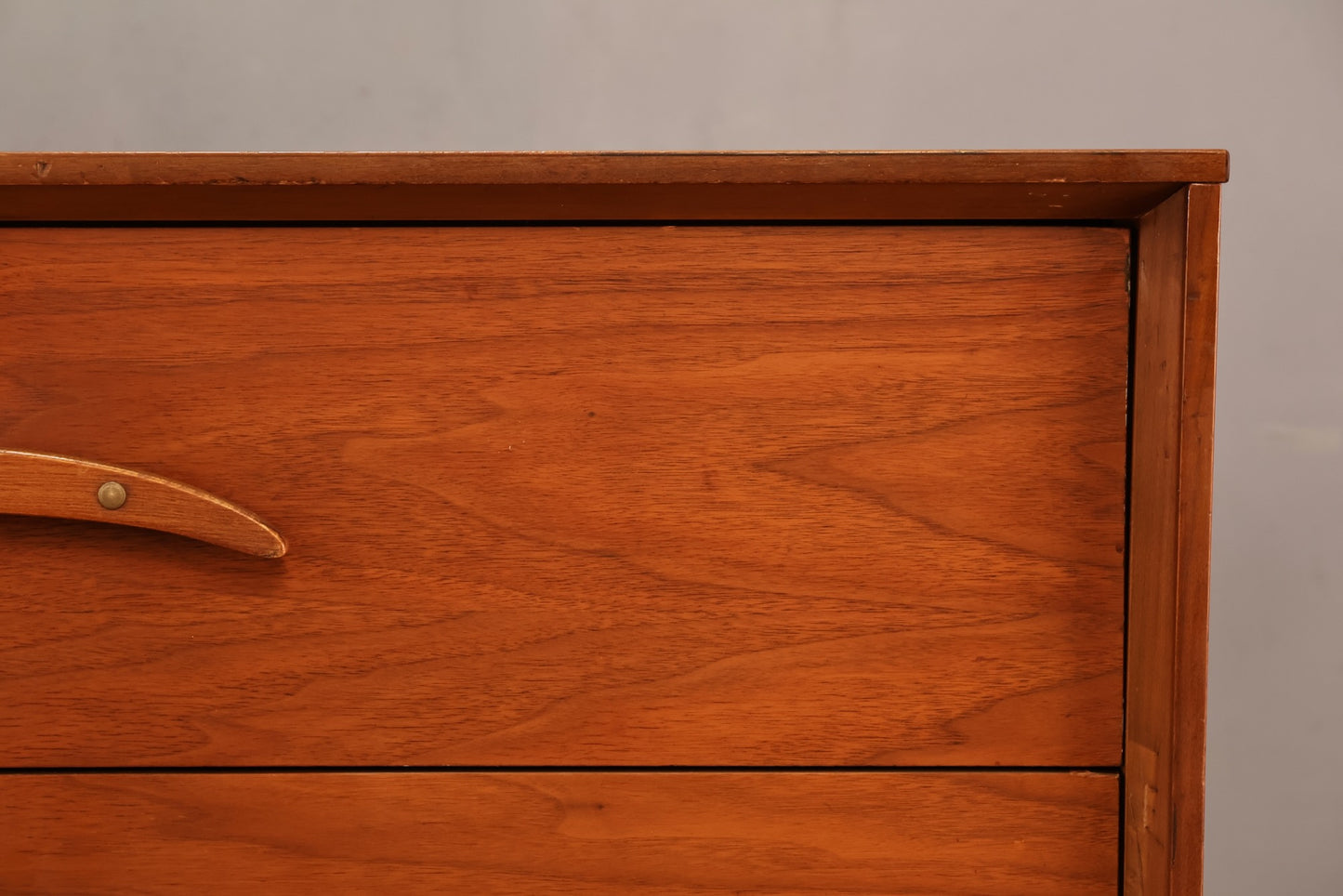 Unagusta Walnut Wave 6-Drawer Credenza
