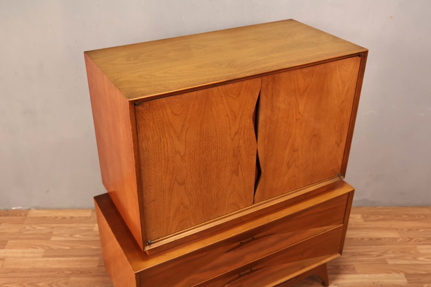 Luxe 1960s 5-Drawer Bachelor's Chest