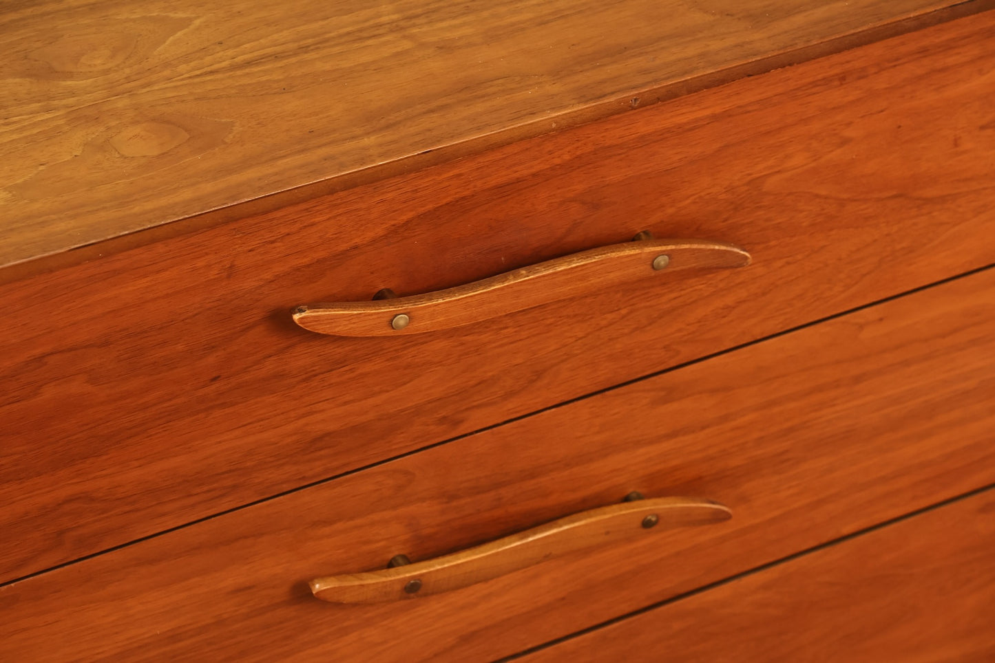 Unagusta Walnut Wave 6-Drawer Credenza