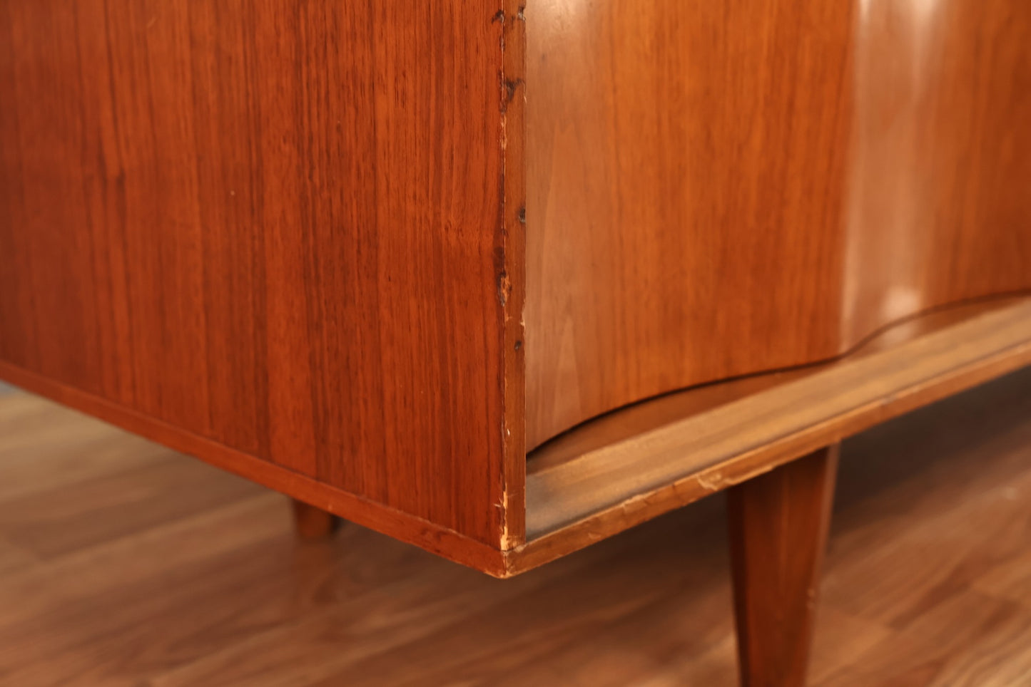 Unagusta Walnut Wave 6-Drawer Credenza