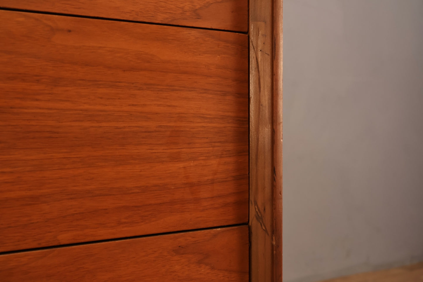 Unagusta Walnut Wave 6-Drawer Credenza