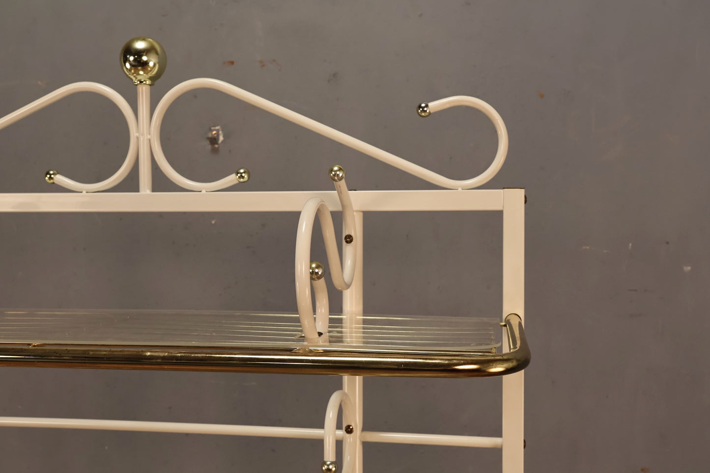White Curlicue 4-Tier Baker's Rack