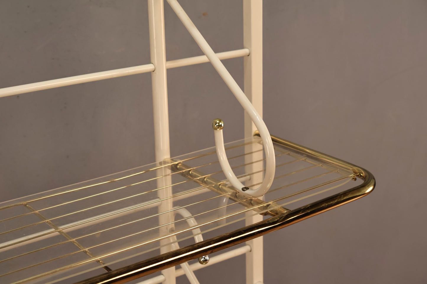 White Curlicue 4-Tier Baker's Rack