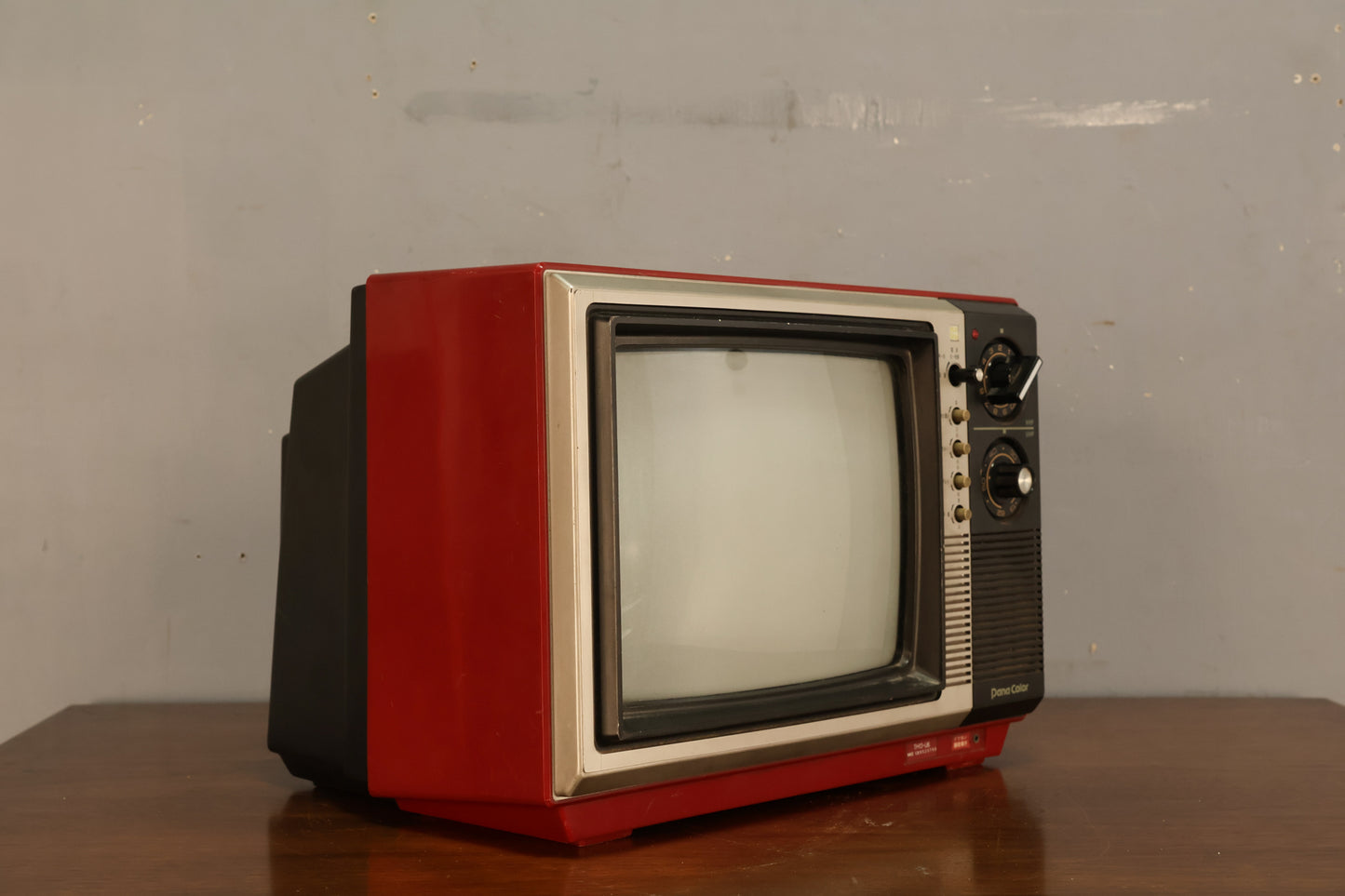Red Pana Color Prop Television