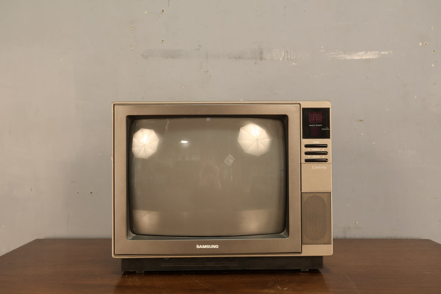 Samsung Woodgrain Television