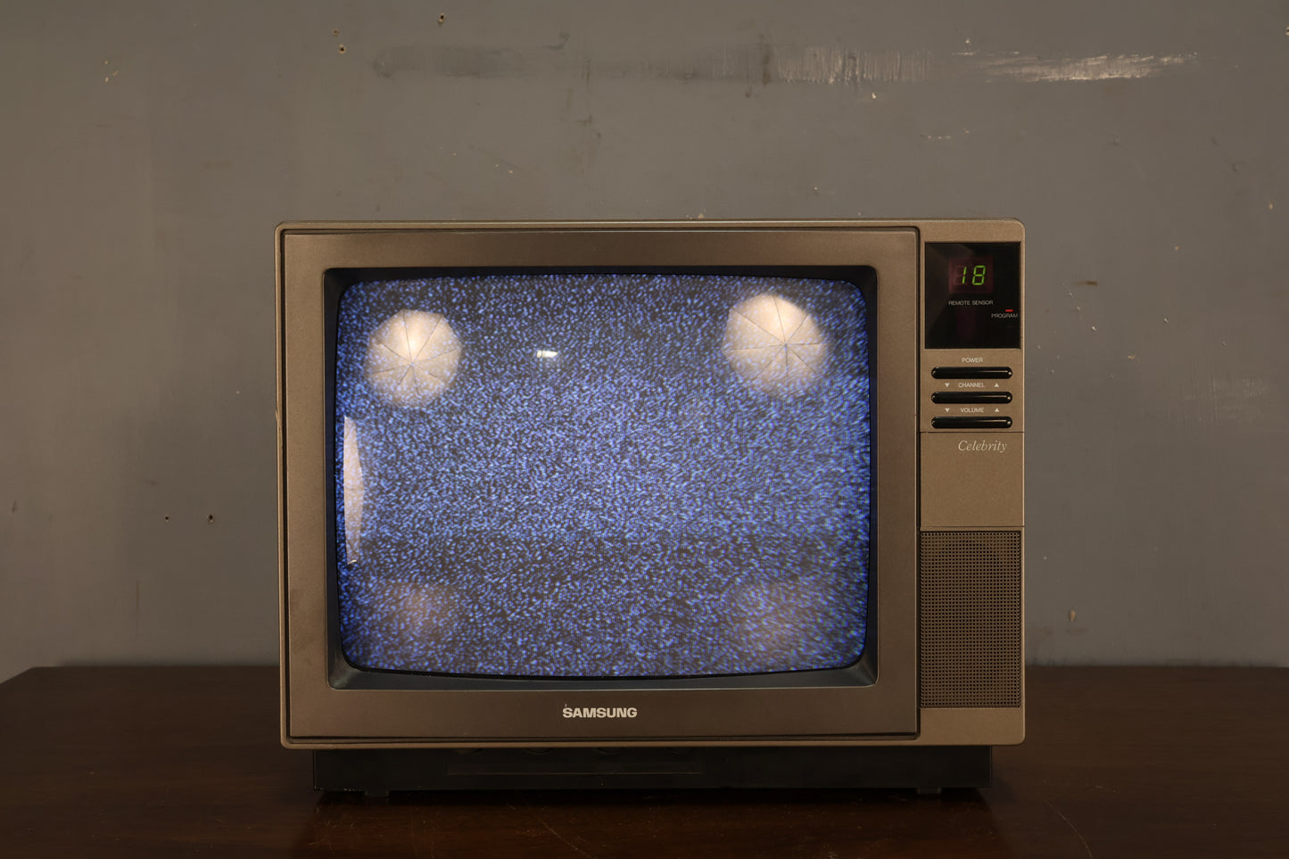 Samsung Woodgrain Television